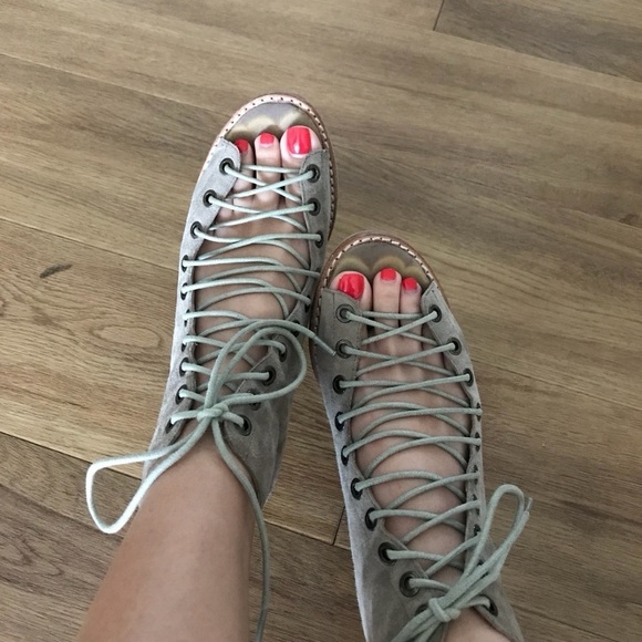 Jeffrey Campbell Taupe CORS Anthropologie Suede Leather PEEP TOE BOOTIES 6 - Picture 14 of 15